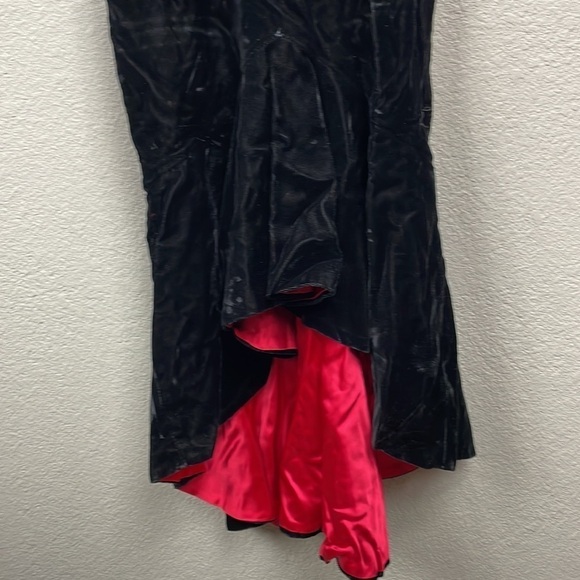 Gunne Sax Jessica McClintock Black Velvet Off Shoulder Red Ruffle Trumpet Dress - Picture 5 of 14